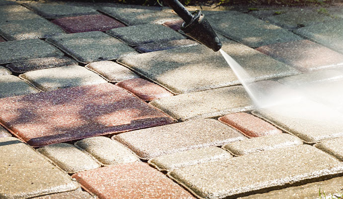 Concrete and brick power washing